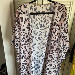 Leopard print long kimono